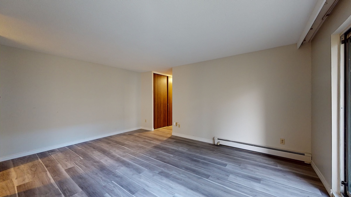 208-20-Country-Hill-Dr-Kitchener-11262023_203349